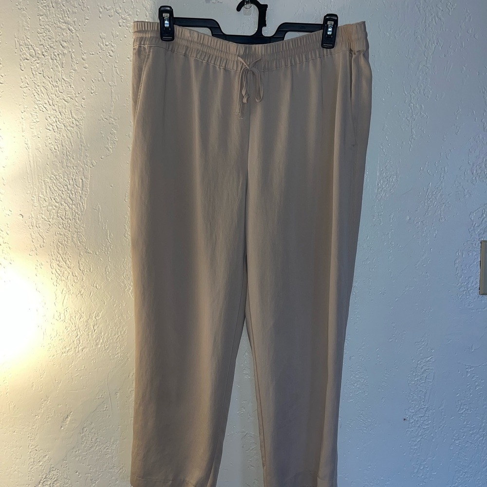 H&M Women's Straight Leg Drawstring Pants in Light Tan